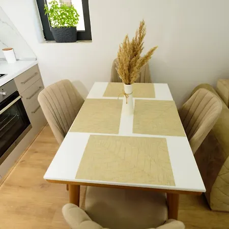 Seaside Serenity - Tirana Radhime Apartment