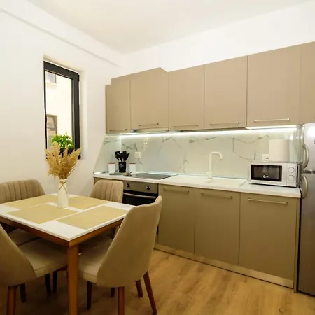 Seaside Serenity - Tirana Radhime Apartment Vlore