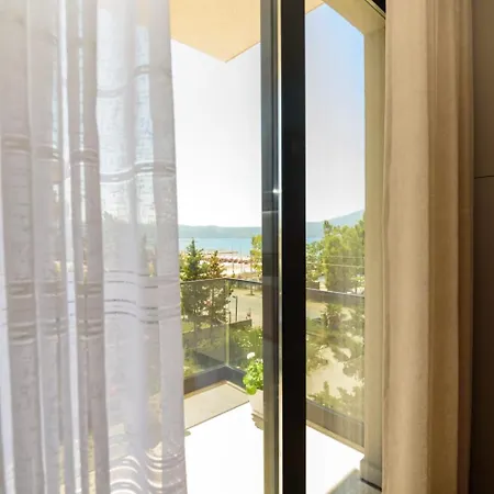 Seaside Serenity - Tirana Radhime Влёра
