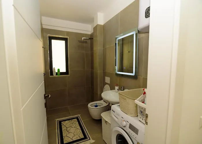 Seaside Serenity - Tirana Radhime Apartamento
