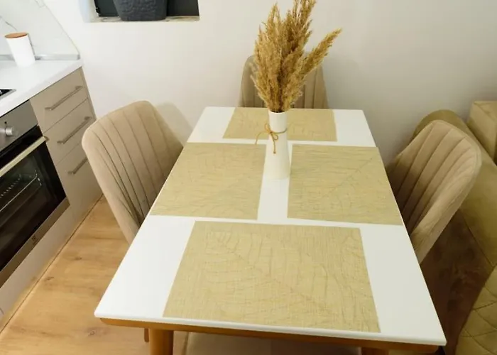 Seaside Serenity - Tirana Radhime Apartamento