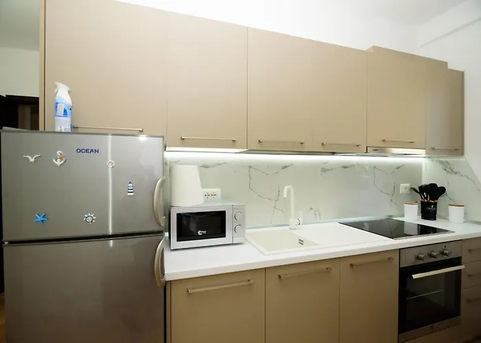 Seaside Serenity - Tirana Radhime Apartamento *