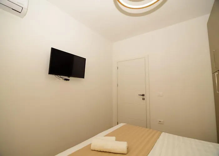 Seaside Serenity - Tirana Radhime Apartamento *